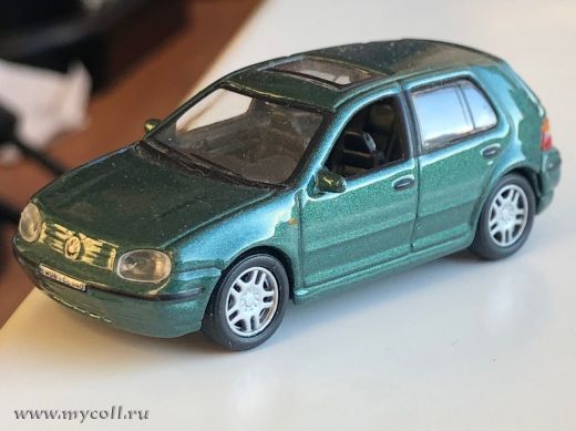  Volkswagen Golf (Green)