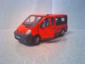 RENAULT TRAFIC MINI BUS