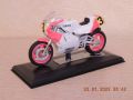 YAMAHA YZR OW98 500cc MotoGP ( E. Lawson 3 )