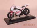 YAMAHA YZR-M1 MotoGP (C. Edwards 5)